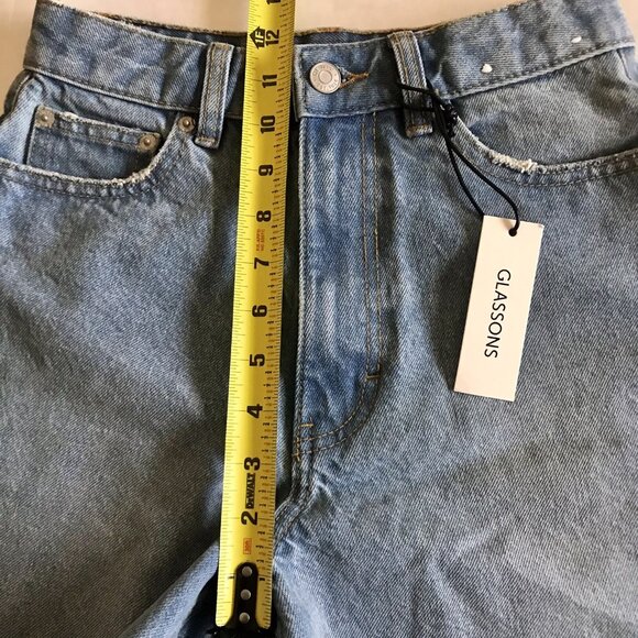 Glassons Super High Rise 80s Mom Denim Shorts Size 6‎ - Picture 6 of 8